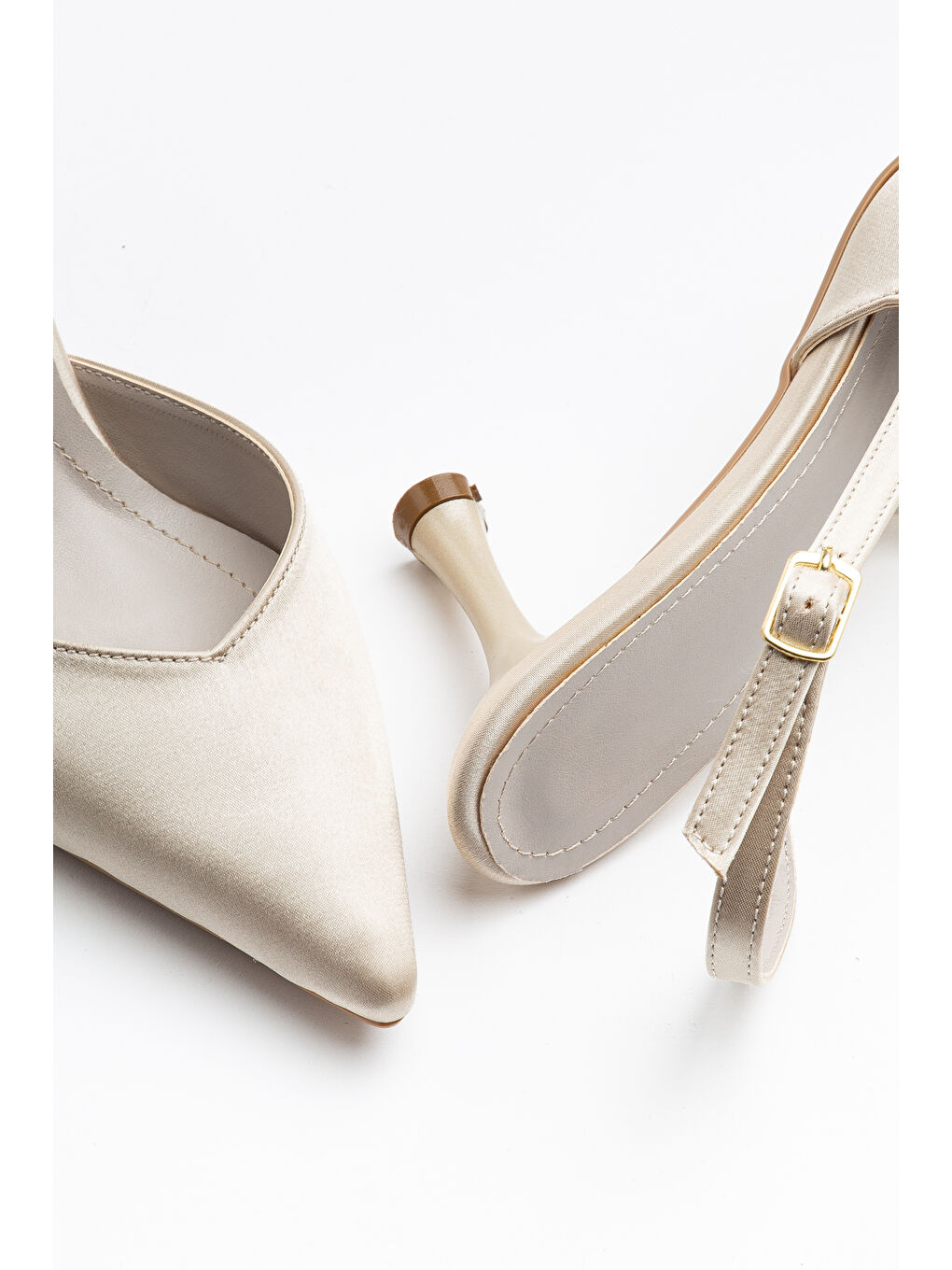 Bej Rives Günlük Ortopedik Kadın Klasik Topuklu Ayakkabı-1