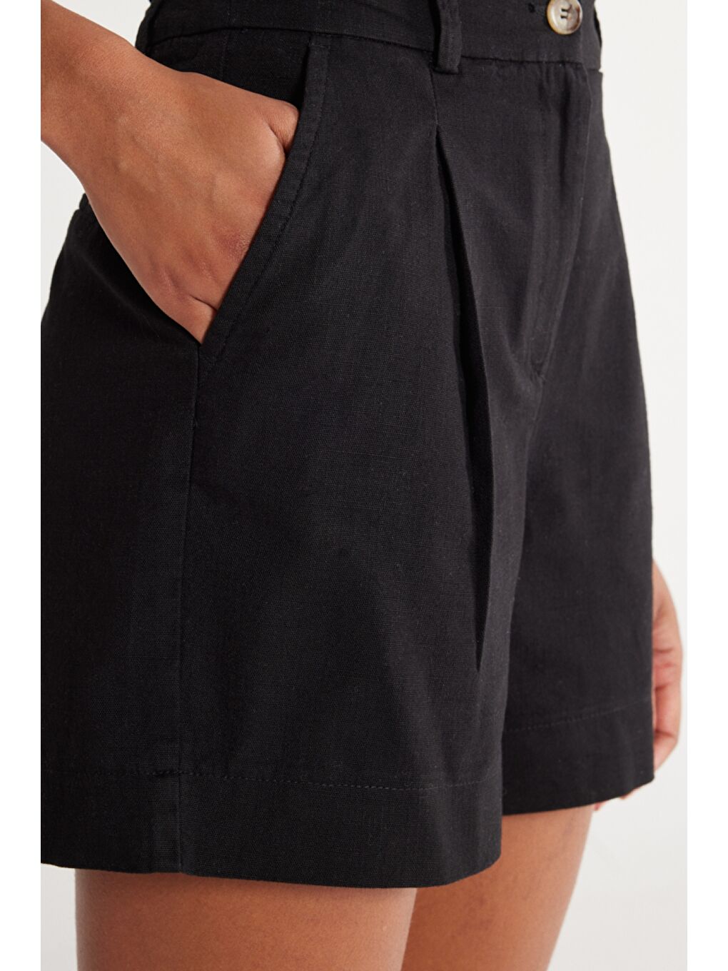 Regular Fit Normal Kesim %100 Pamuk Normal Bel Siyah Şort-4