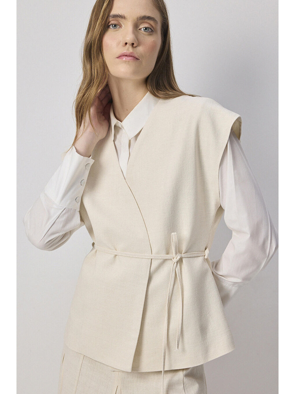 Bej Biye Kemerli Yelek Etek Takım-2