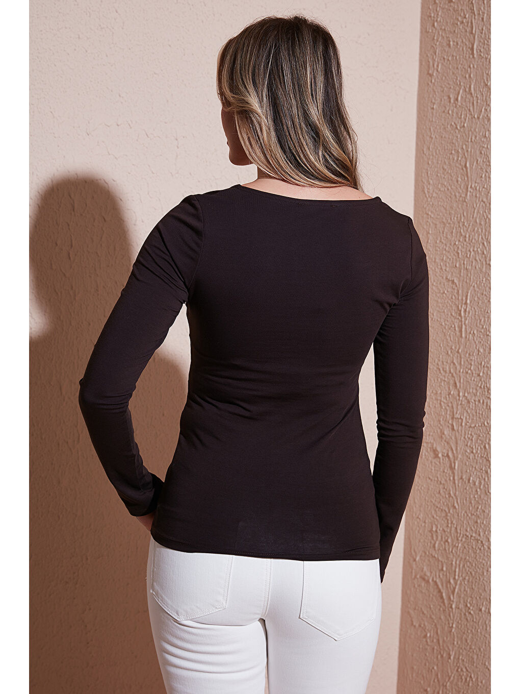 Kahverengi Pamuklu Slim Fit Kare Yaka Kadın Bluz 25K0019K1-4