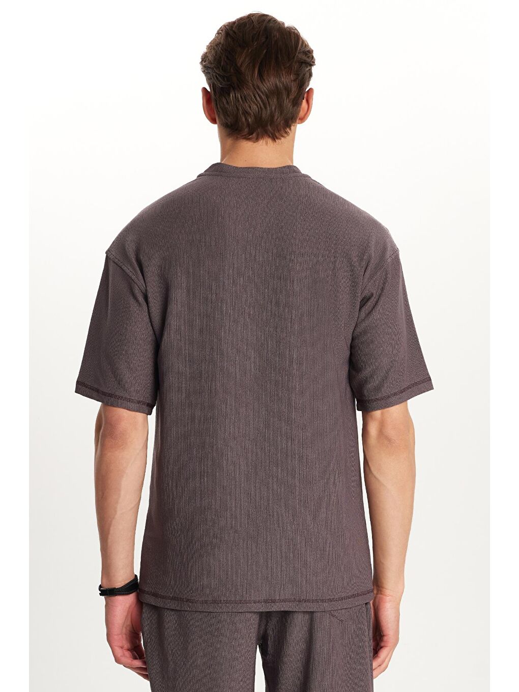 Bej Erkek Standart Fit Pamuklu Jakarlı Baskılı Bisiklet Yaka Beli Bağcıklı Mor Şort Takım-6