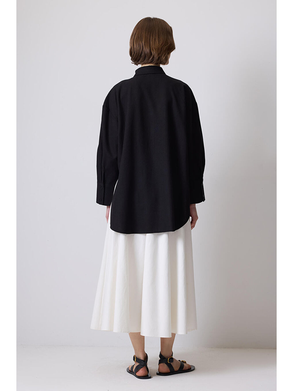 Siyah Relax Fit Keten Gömlek-3