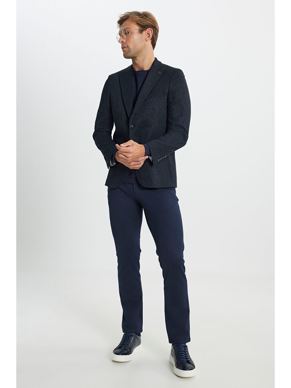 Erkek Lacivert Yünlü Regular Fit Rahat Kesim Kırlangıç Yaka Armürlü Kapak Cepli Ceket-1