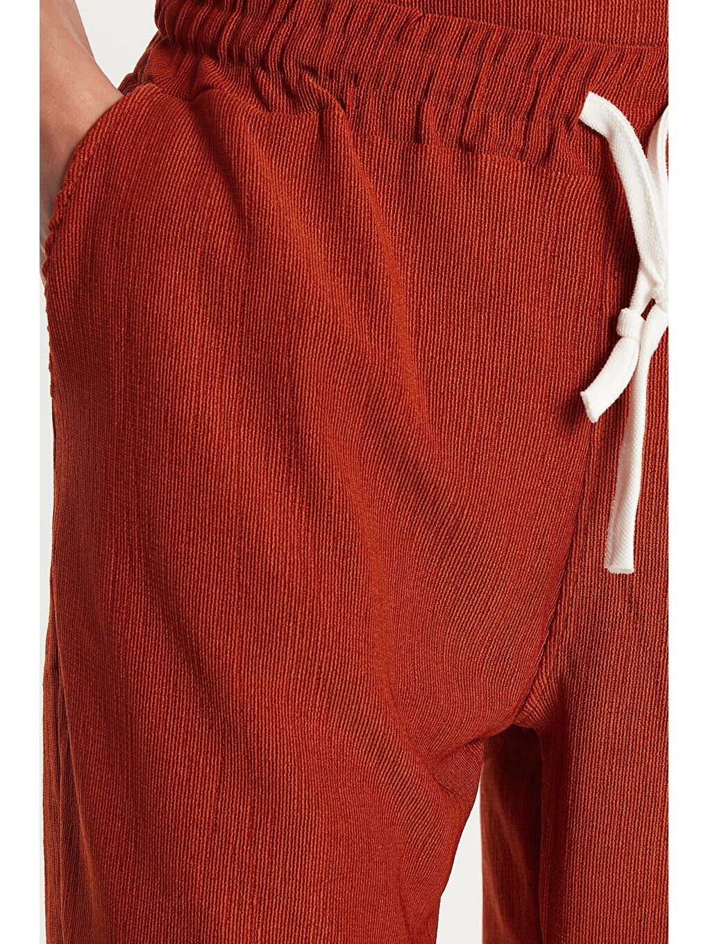 Kırmızı Erkek Standart Fit Pamuklu Jakarlı Baskılı Bisiklet Yaka Beli Bağcıklı Kiremit Şort Takım-3