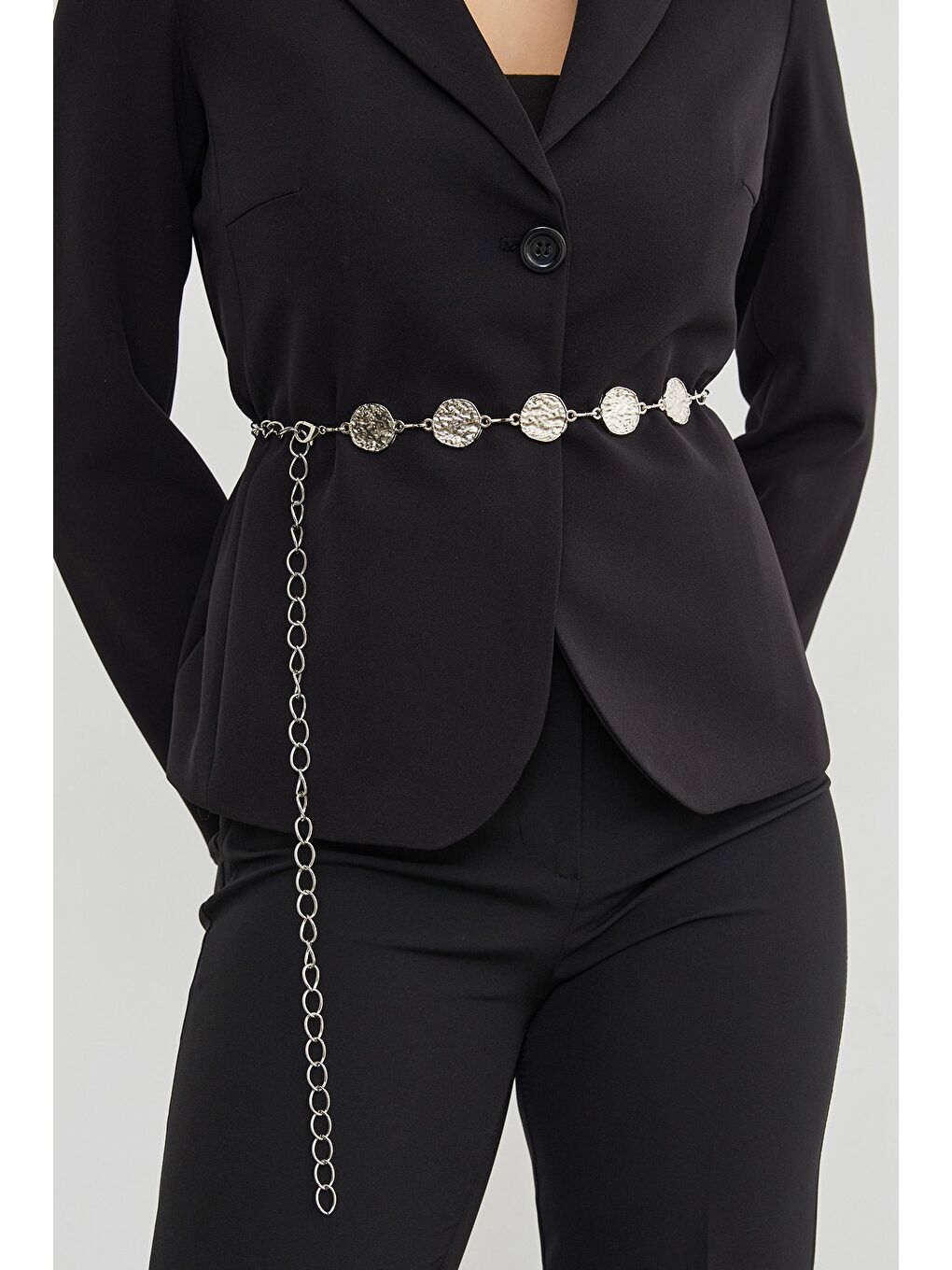 Gri Yuvarlak Plaka Detaylı Zincir Kemer-1