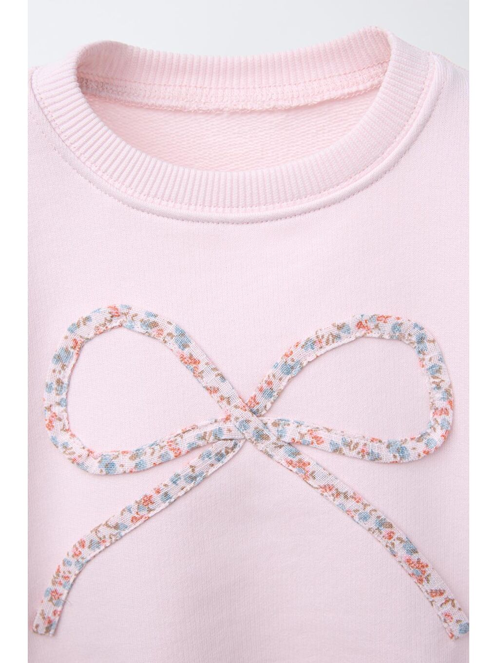 Kız Çocuk Pamuklu Pembe Fiyonk Desenli Sweatshirt Ve Çiçek Desenli Tayt Takım-2