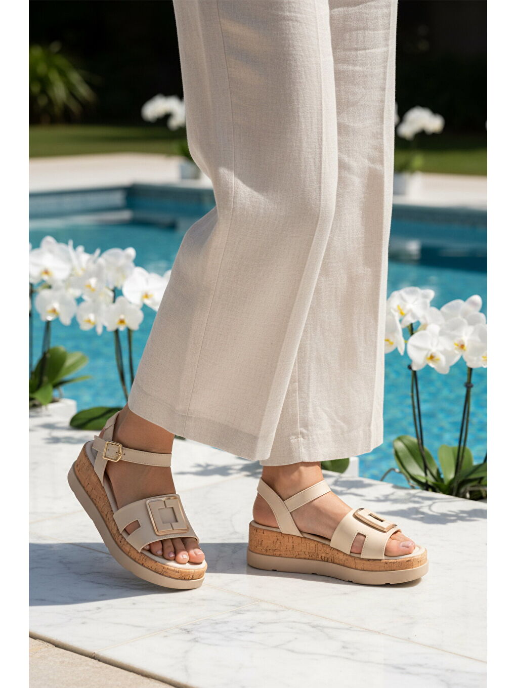 Kadın Bej Hafif Topuklu Sandalet 35181 G-2