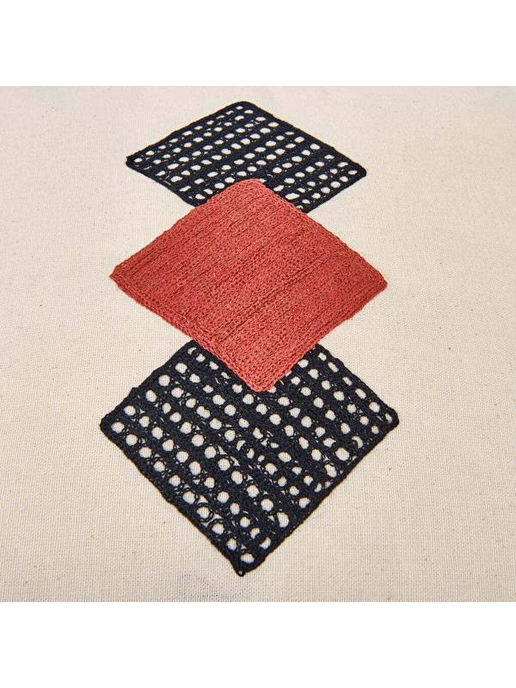 Soft Molde Püsküllü Kırlent - Ekru - 40x40 cm-2