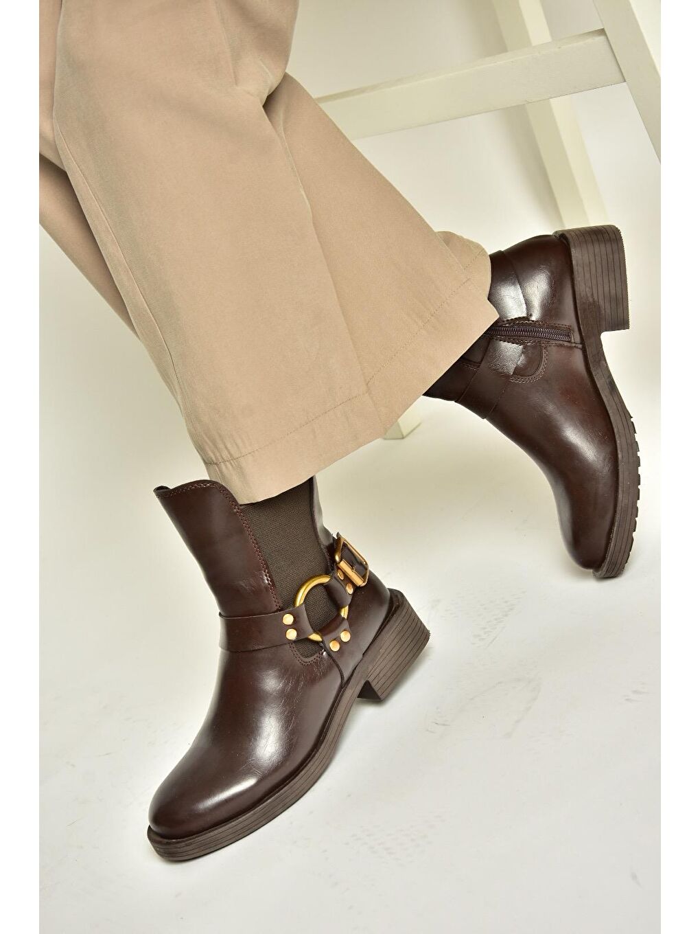 T8208810 Kahverengi Kadın Bot-3