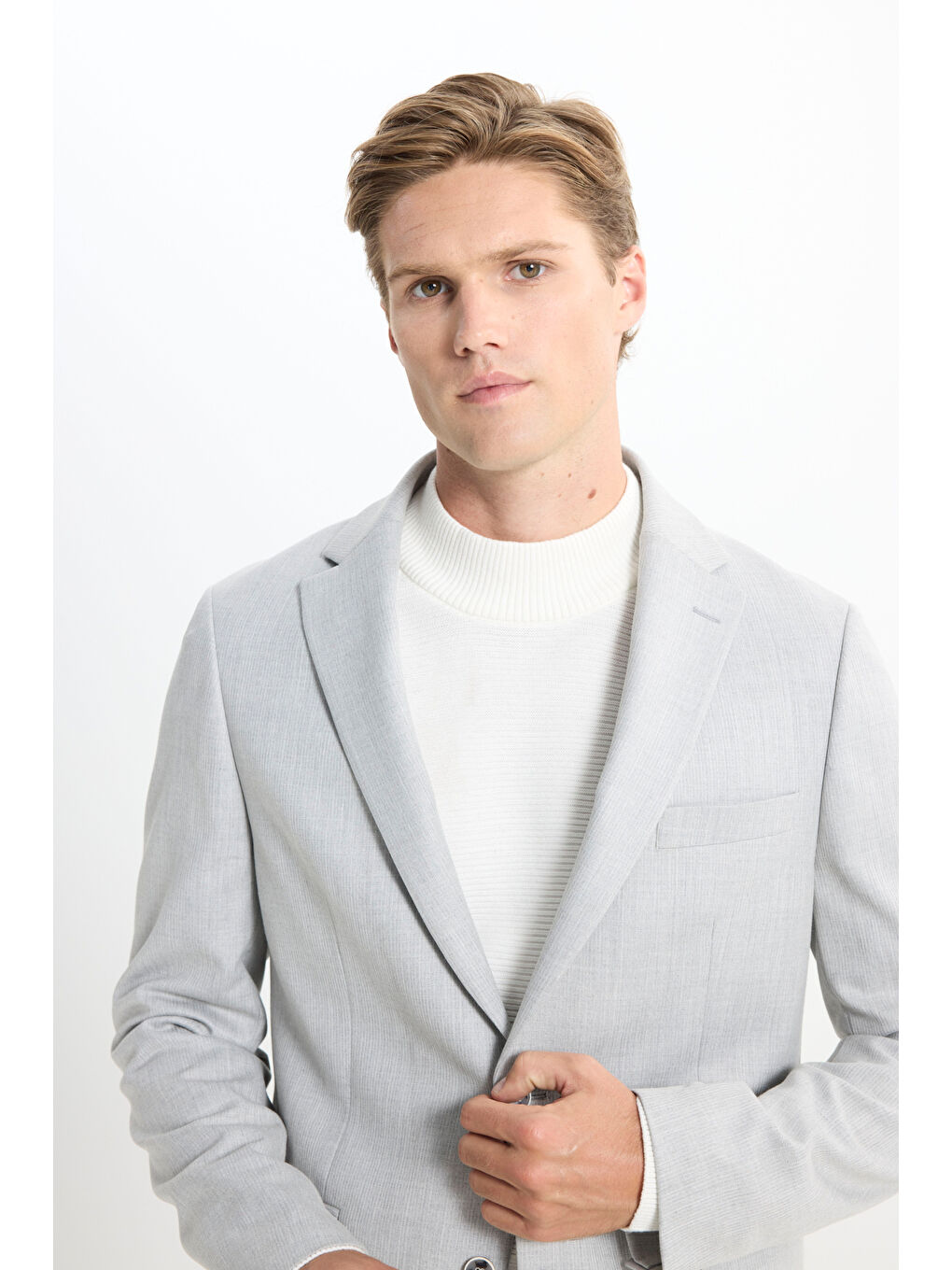 Erkek Açık Gri Slim Fit Mono Yaka Çizgili Kapak Cepli Takım Elbise-5