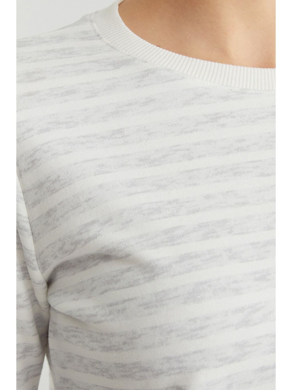 Gri 3 İplik Şardonsuz Çizgili Bisiklet Yaka Sweatshirt-4