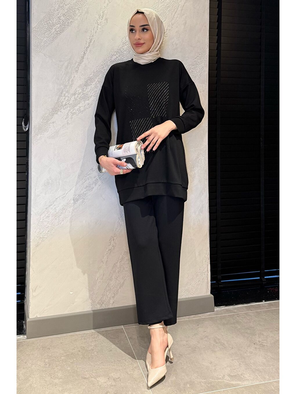 Siyah Ön Taşlı Bisiklet Yaka Büyük Beden Tesettür Tunik Pantolon İkili Takım-3