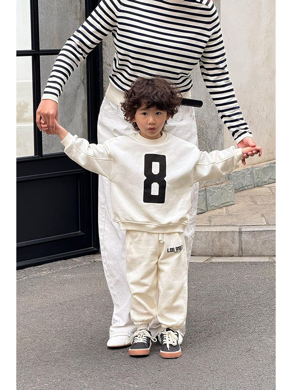 Erkek Çocuk Pamuklu Ekru 8 Baskılı Sweatshirt Ve Eşofman Alt Takım