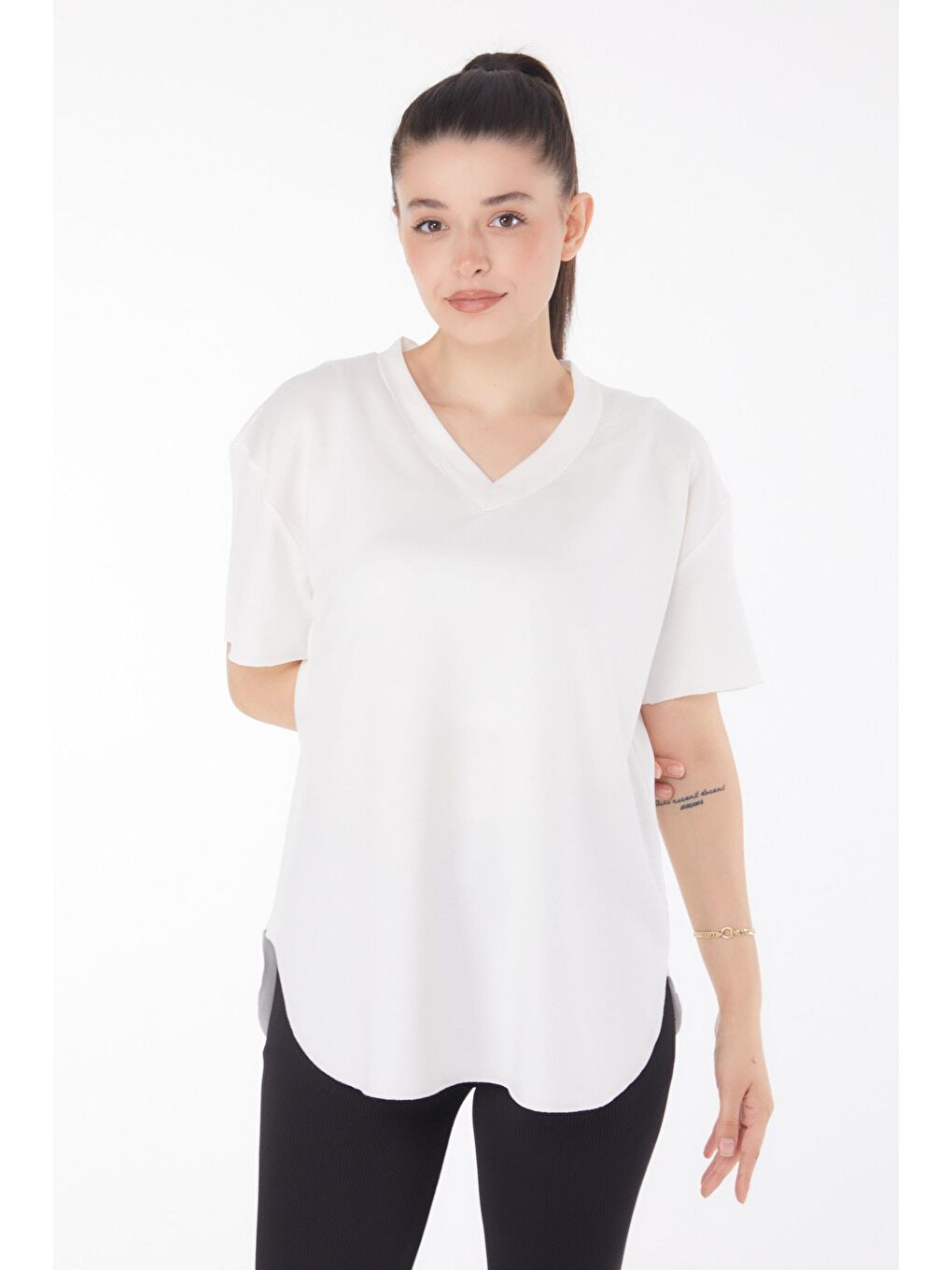Orta Kadın Beyaz V Yaka Kısa Kollu Tişört - 25845