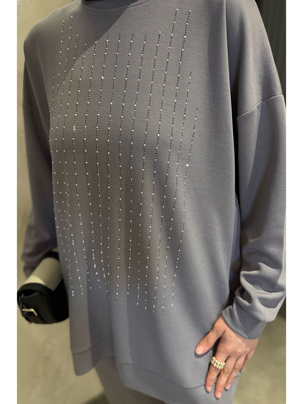 Gri Bisiklet Yaka Ön Taşlı Büyük Beden Tesettür Tunik Pantolon İkili Takım-5