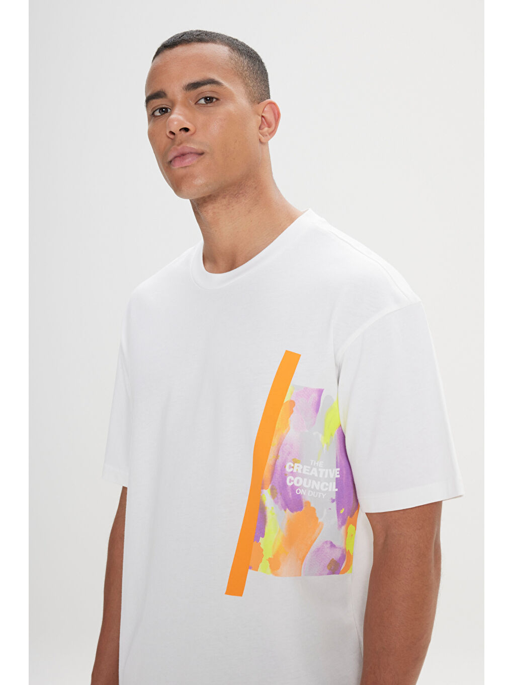 Erkek Beyaz Loose Fit Bol Kesim %100 Pamuk Yumuşak Dokulu Baskılı Bisiklet Yaka Tişört-3