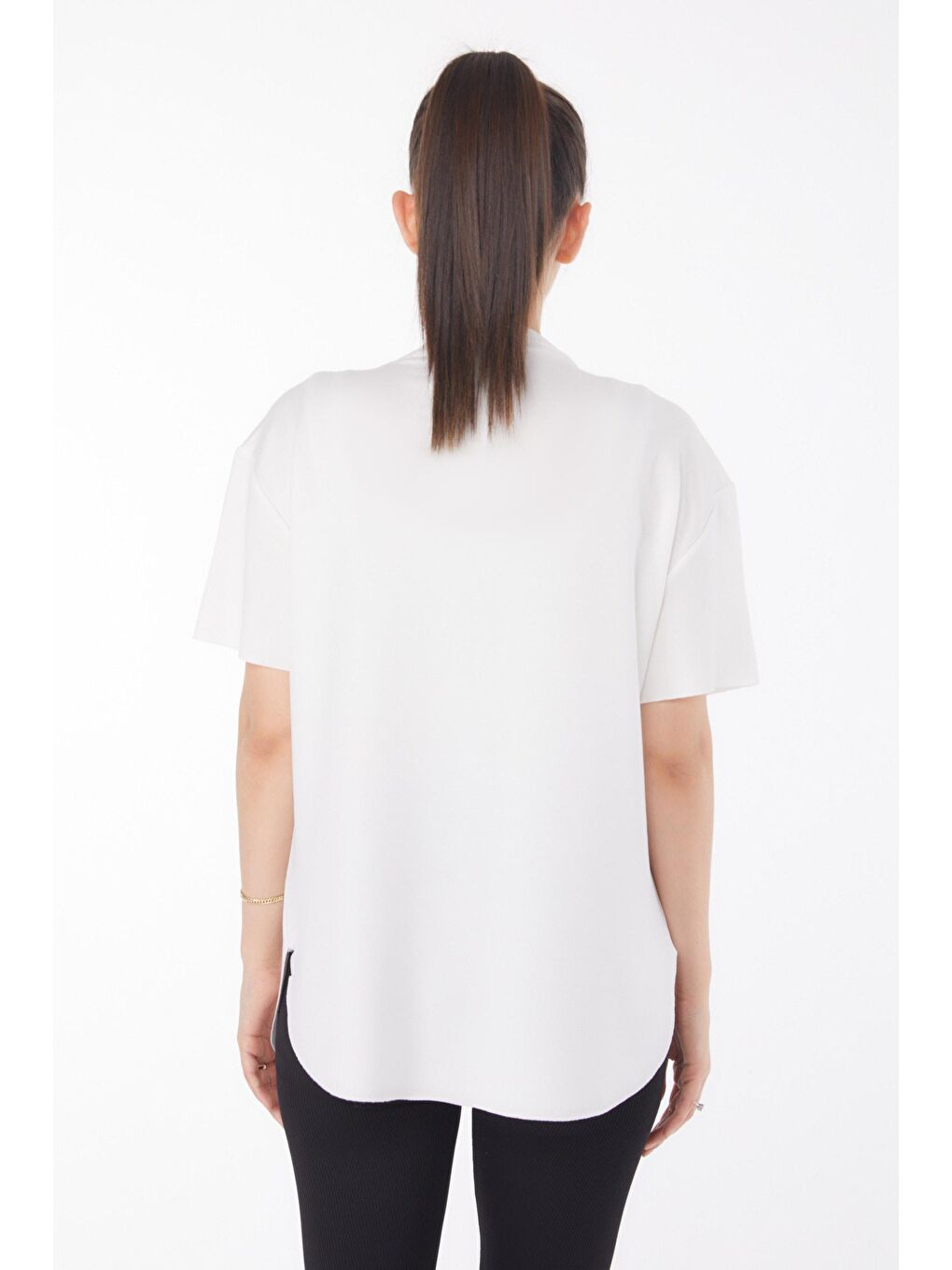 Orta Kadın Beyaz V Yaka Kısa Kollu Tişört - 25845-3