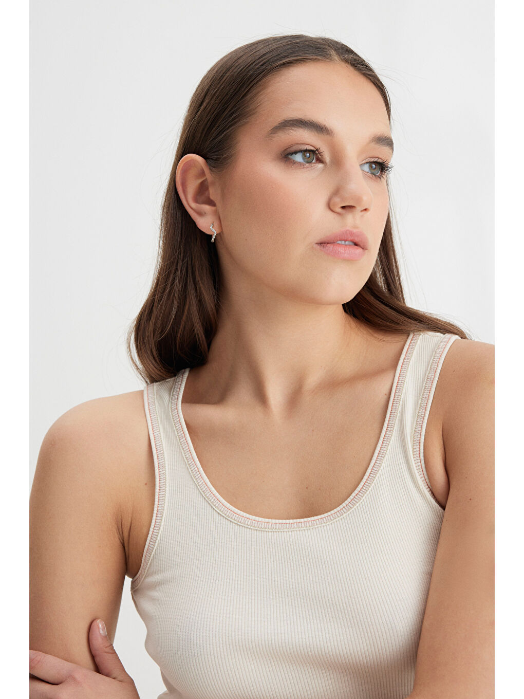 Slim Fit Dar Kesim Ekru Tişört-2