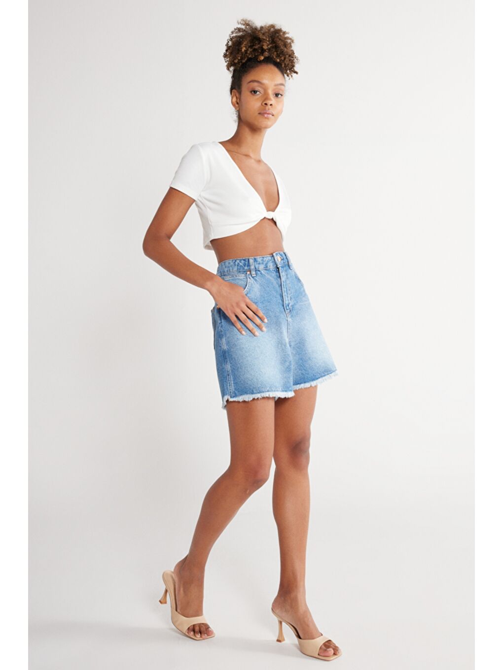 Donna Regular Fit Normal Kesim %100 Pamuk Açık Mavi Jean Jean Şort-3