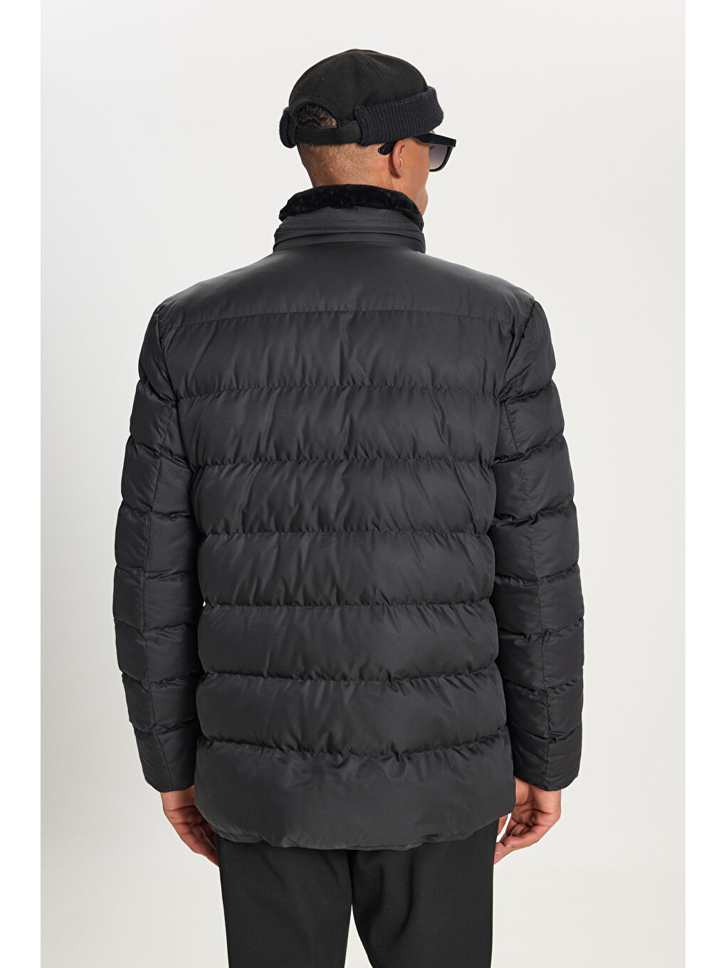 Erkek Siyah Standart Fit Normal Kesim Dik Yaka Yan Cepli Kaban-6