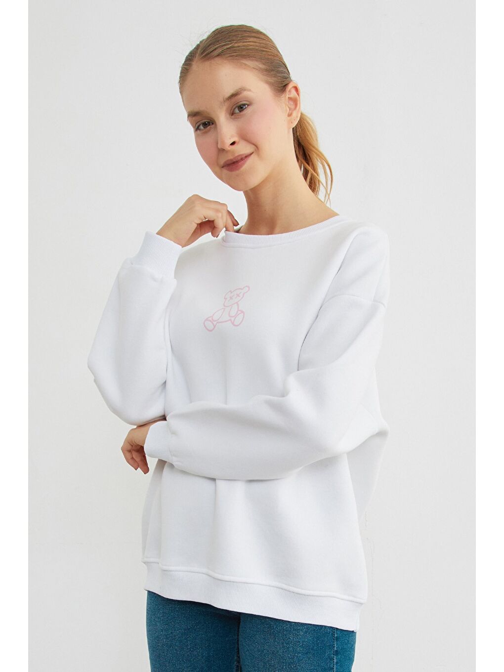 Beyaz 3 İplik Ayıcık Baskılı Bisiklet Yaka Sweatshirt-3