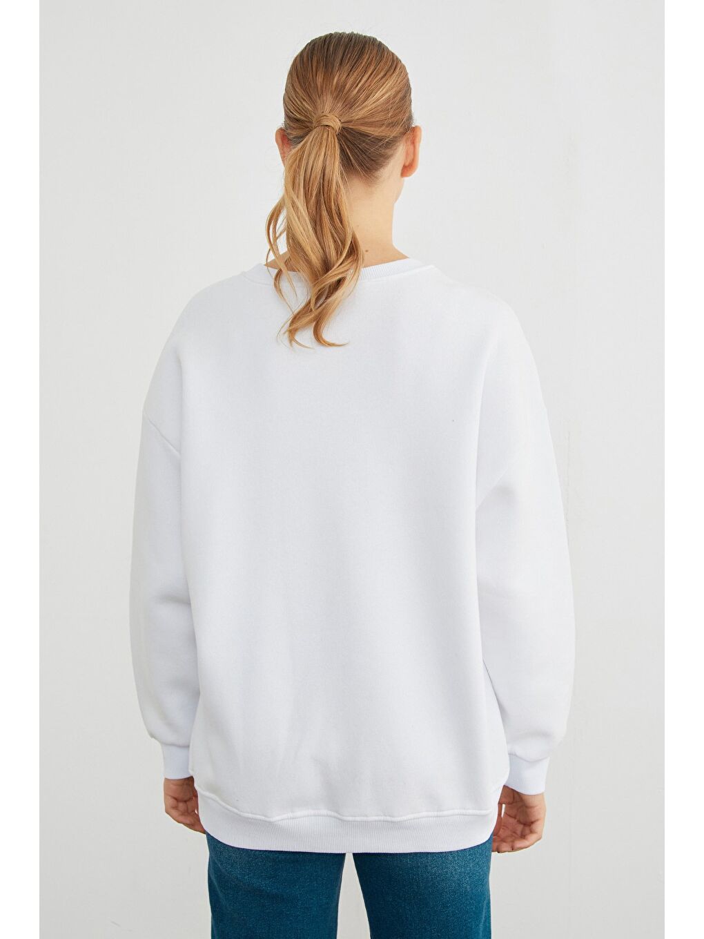 Beyaz 3 İplik Ayıcık Baskılı Bisiklet Yaka Sweatshirt-4