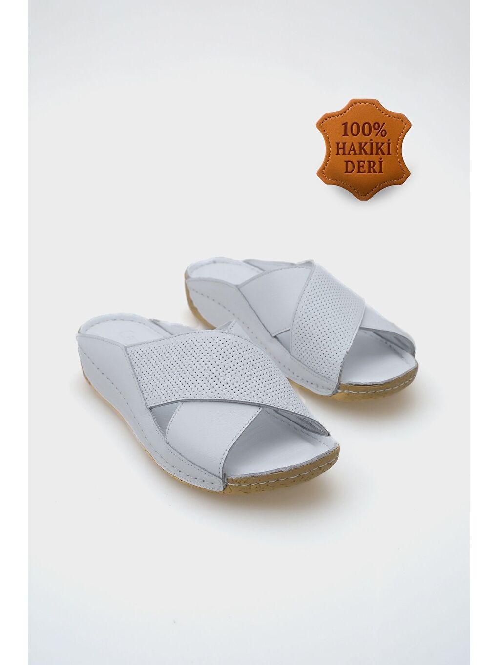 Beyaz Nissa Çapraz Bantlı Deri Konfor Anatomik Kadın Terlik-1