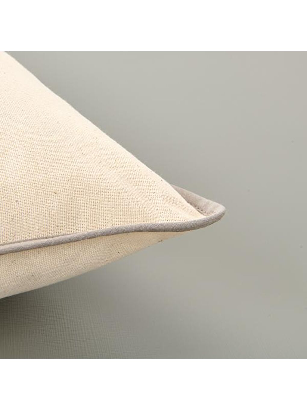 Soft Fiore Kırlent - Ekru - 40x40 cm-1