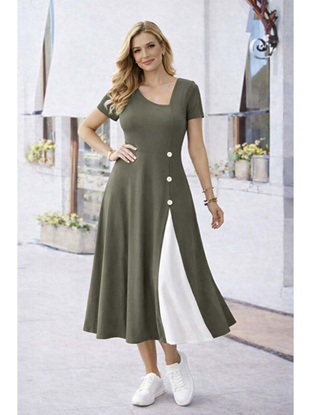 Yeşil Kadın Kısa Kollu Asimetrik Yakalı Düğme Detaylı Midi Viskon Elbise-1
