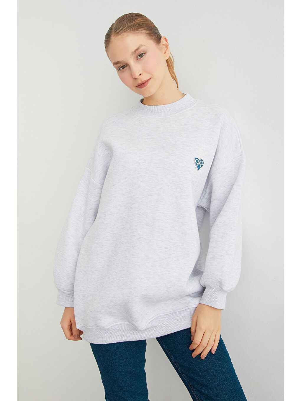 Gri 3 İplik Kurdele Taş İşlemeli Oversize Sweatshirt-1