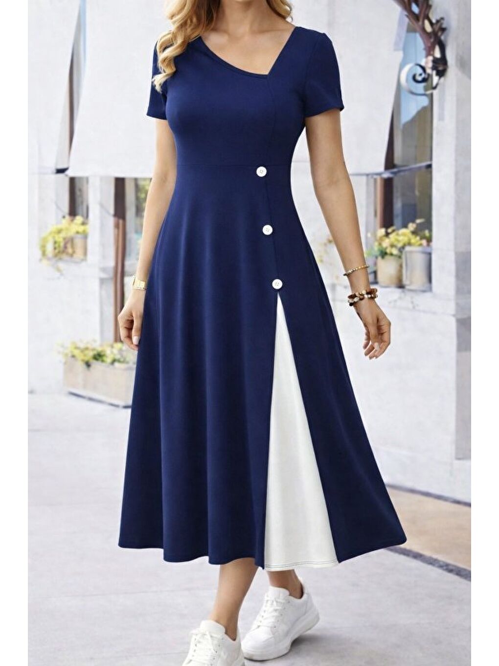 Lacivert Kadın Kısa Kollu Asimetrik Yakalı Düğme Detaylı Midi Viskon Elbise