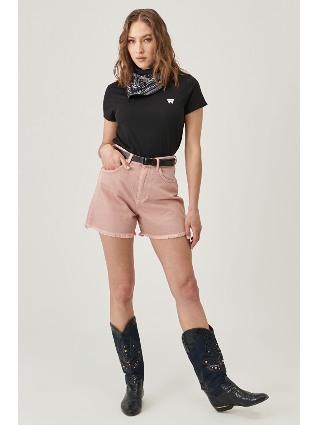 Pembe Regular Fit Rahat Kesim 5 Cep Esnek Jean Şort-1