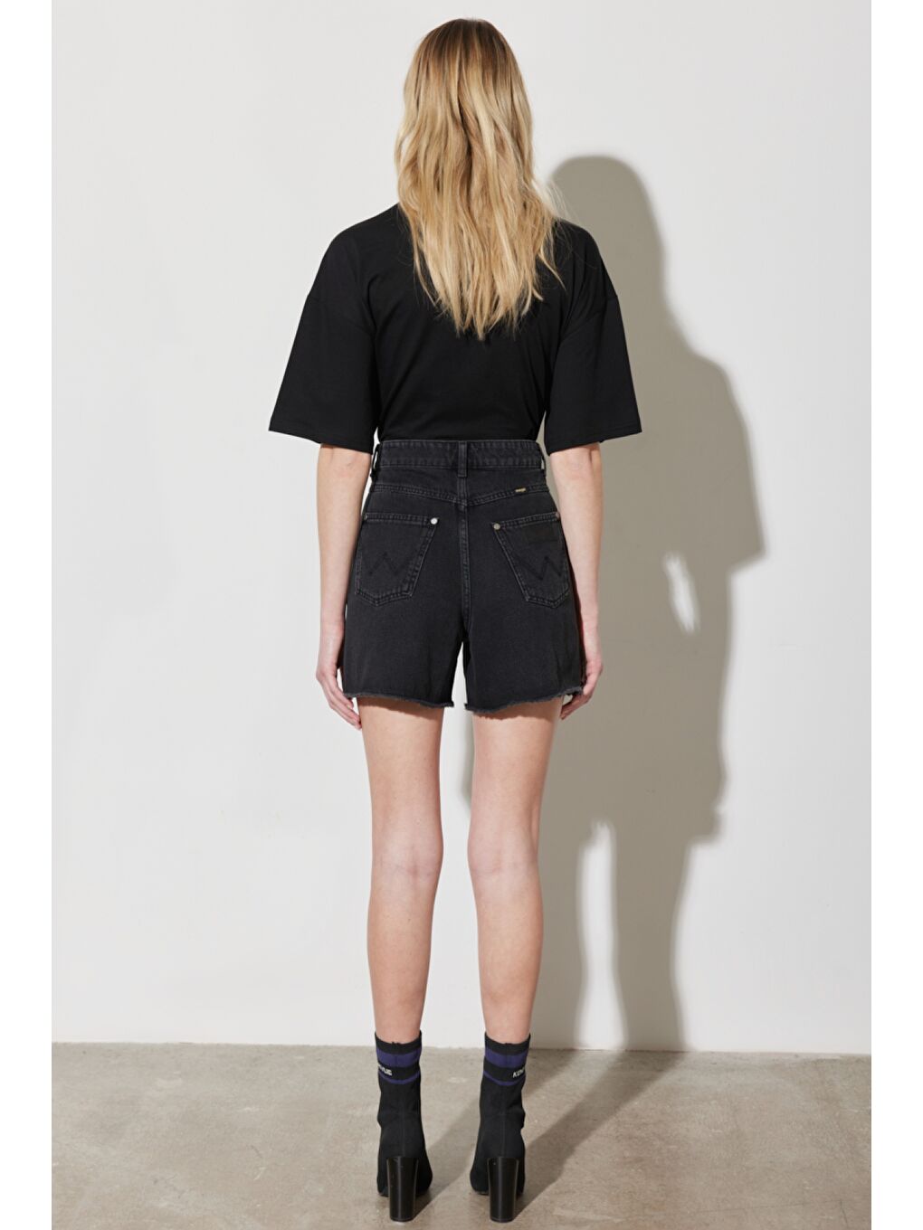 Donna Regular Fit Normal Kesim %100 Pamuk Siyah Jean Jean Şort-6