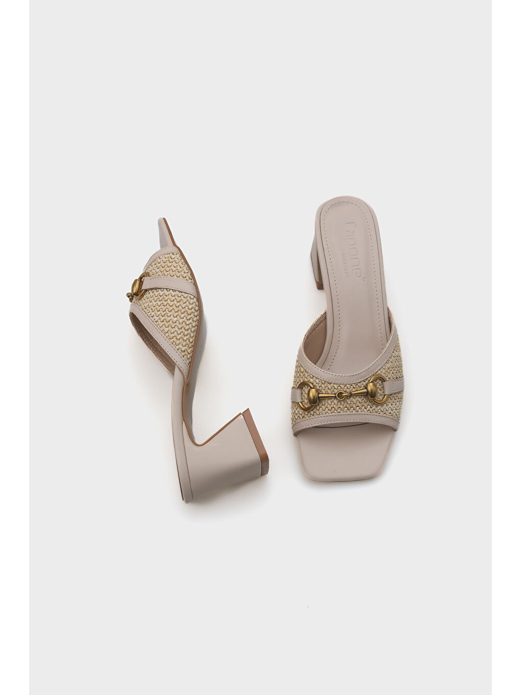 Bej Natalie Hasır Orta Topuklu Ahşap Tokalı Kadın Terlik-4