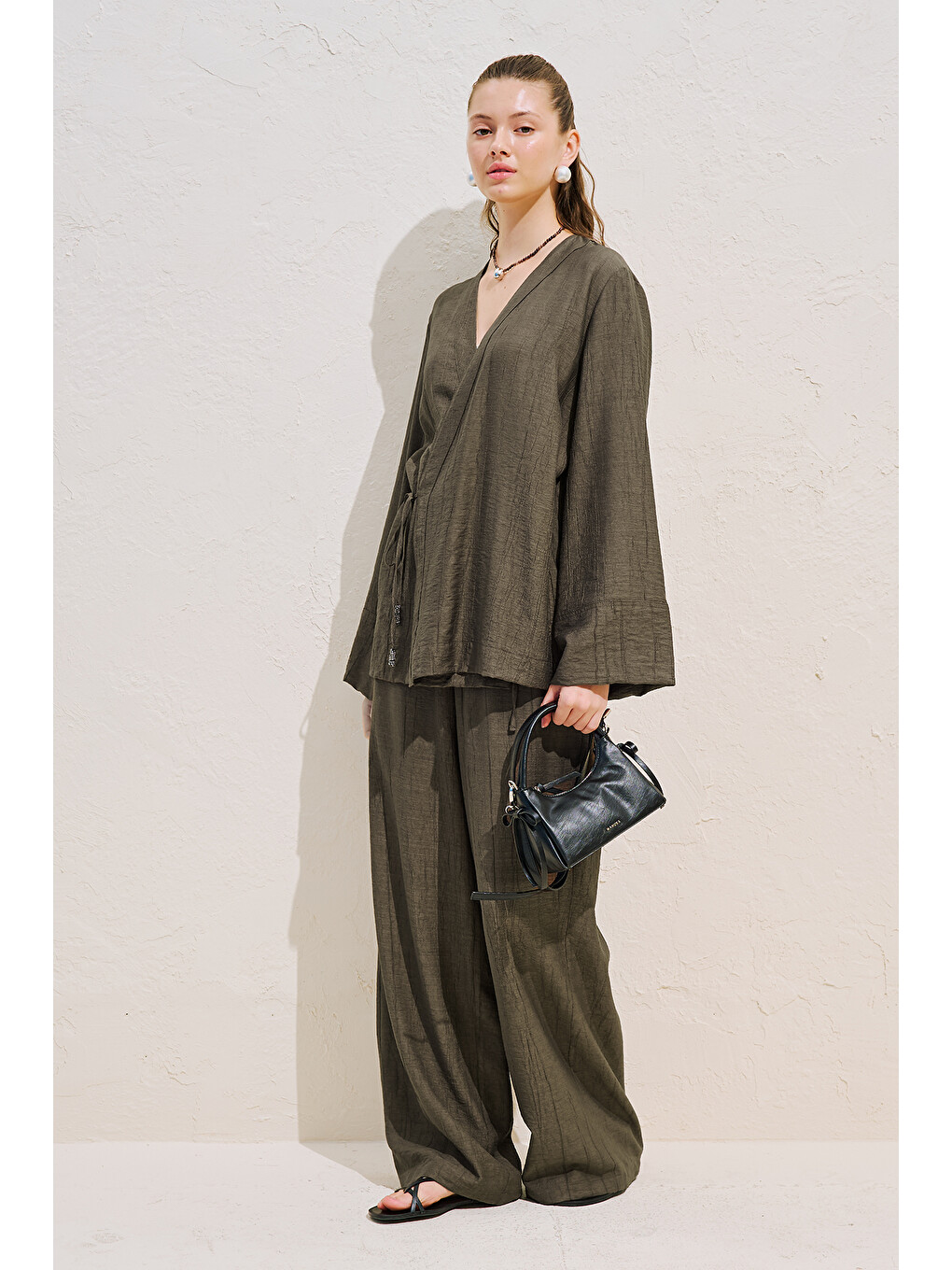 Bej Dokulu Bağlamalı Kimono Bluz Vizon-3