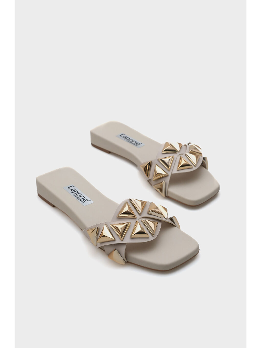 Bej Manon Küt Burunlu Metal Aksesuarlı Kısa Topuklu Konfor Kadın Terlik-1