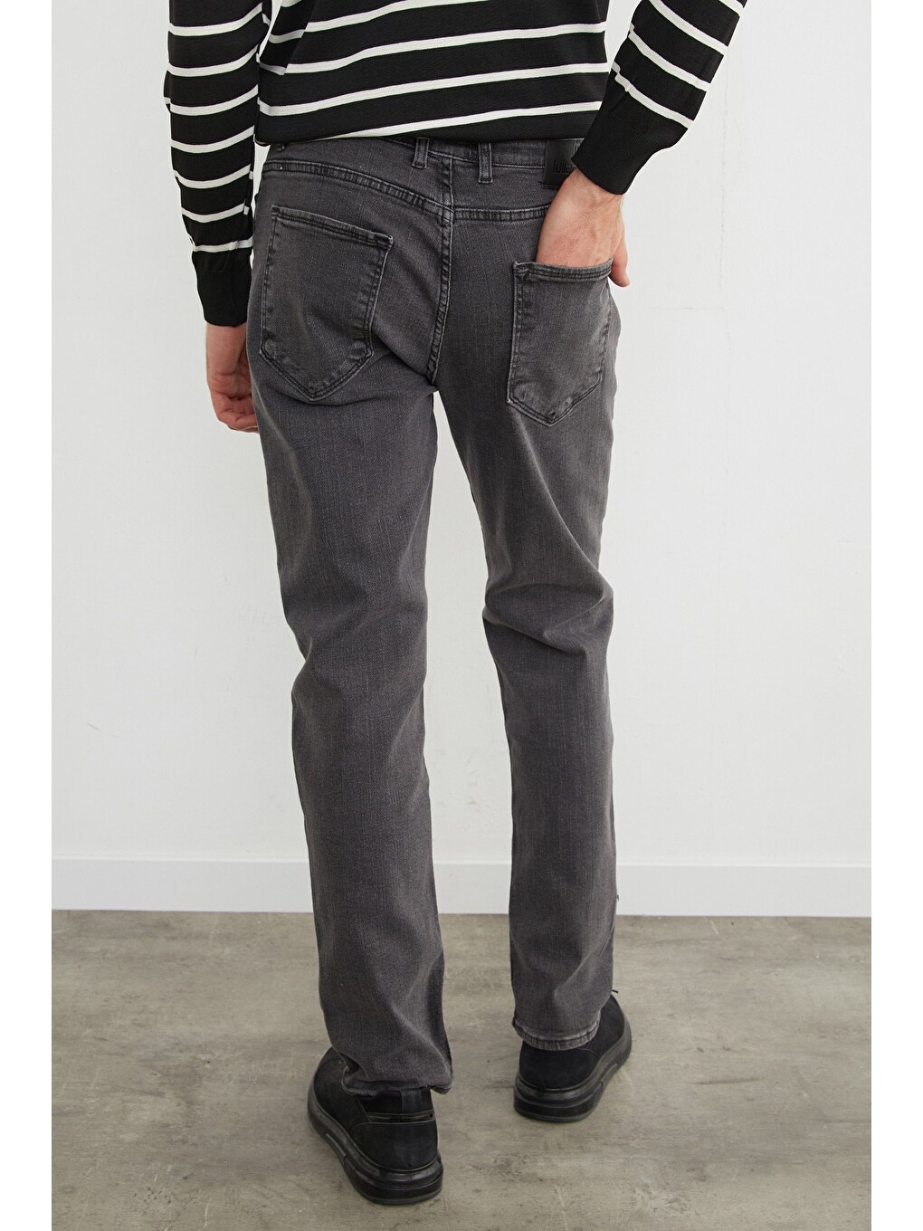 Gri Fermuarlı Straight Jean Pantolon-4