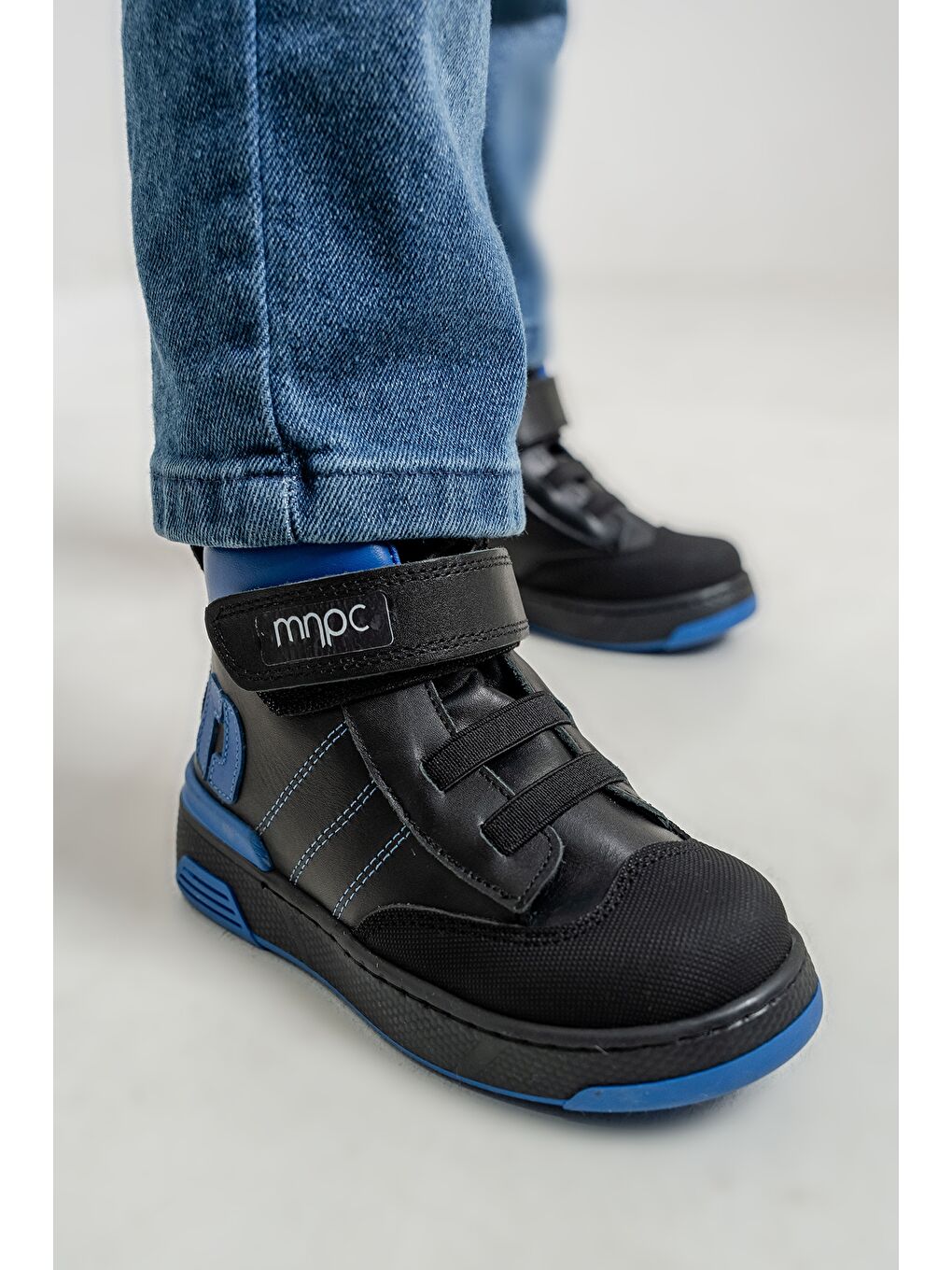 Erkek Çocuk Siyah Hakiki Deri Anatomik Günlük Bot