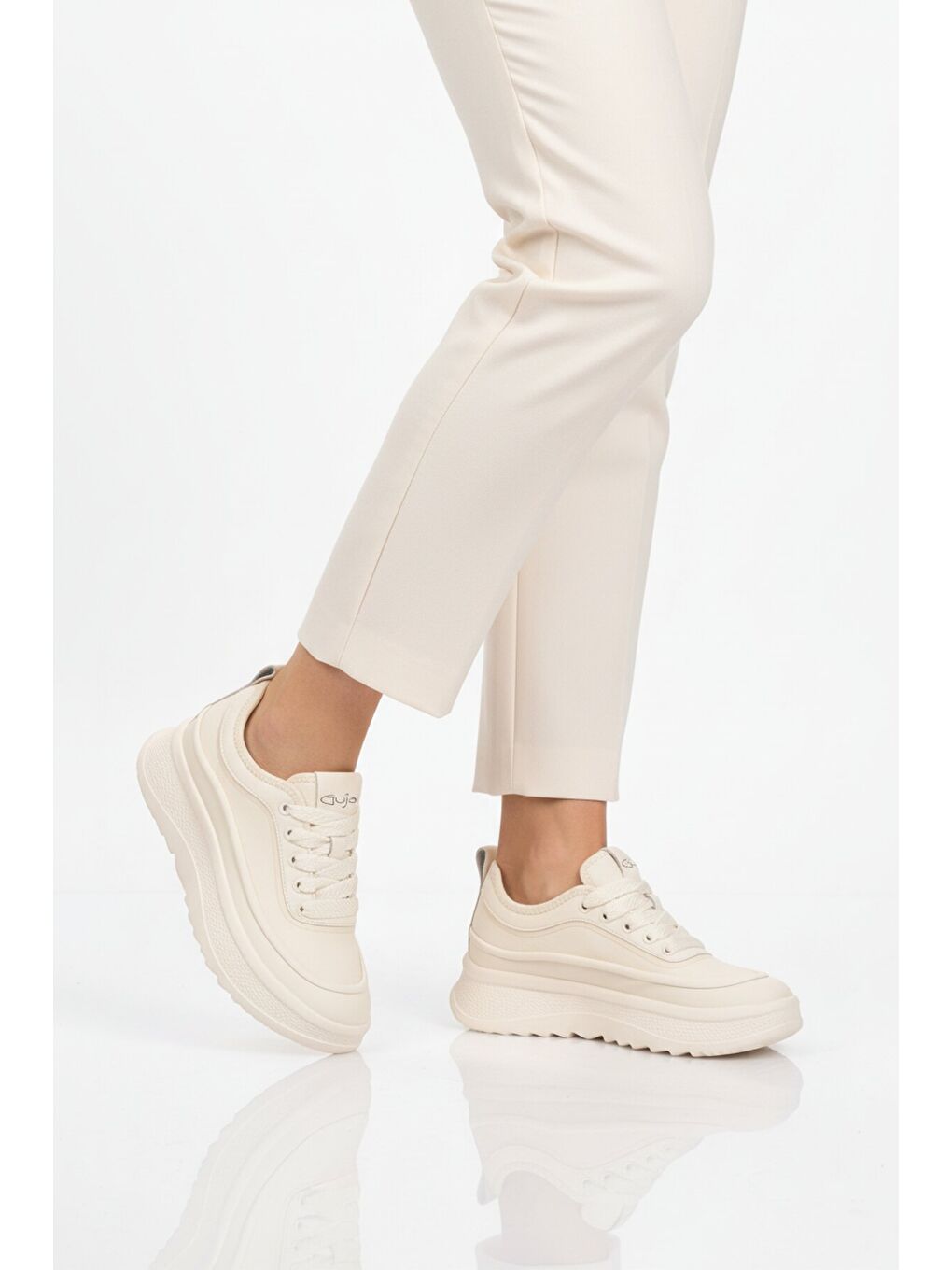 Bej Bağcıklı Hafif Casual Ayakkabı 26Y373 G