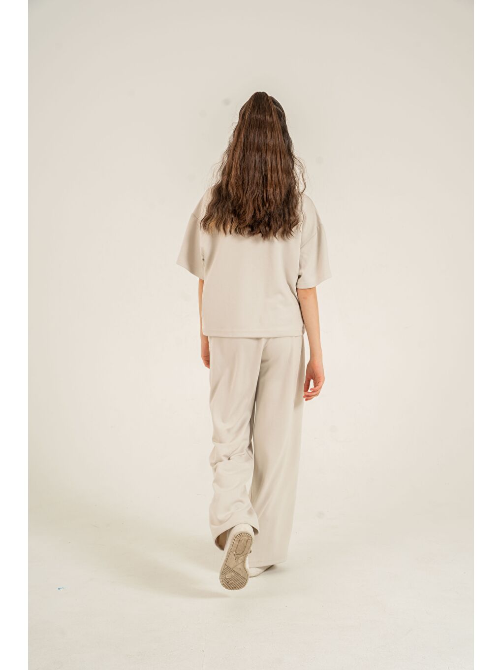 Bej New Team London Nakışlı Yumaşak Dokulu-Comfort Kumaş Kız Çocuk Alt Üst Eşofman Takımı-5