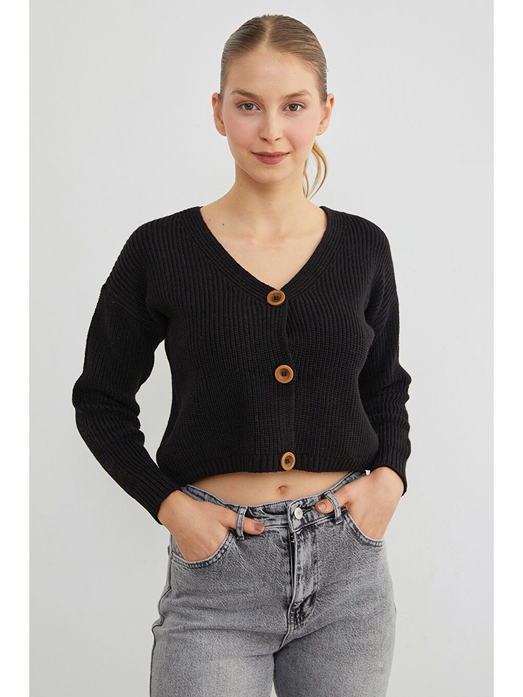Siyah Düğmeli V Yaka Triko Hırka-1