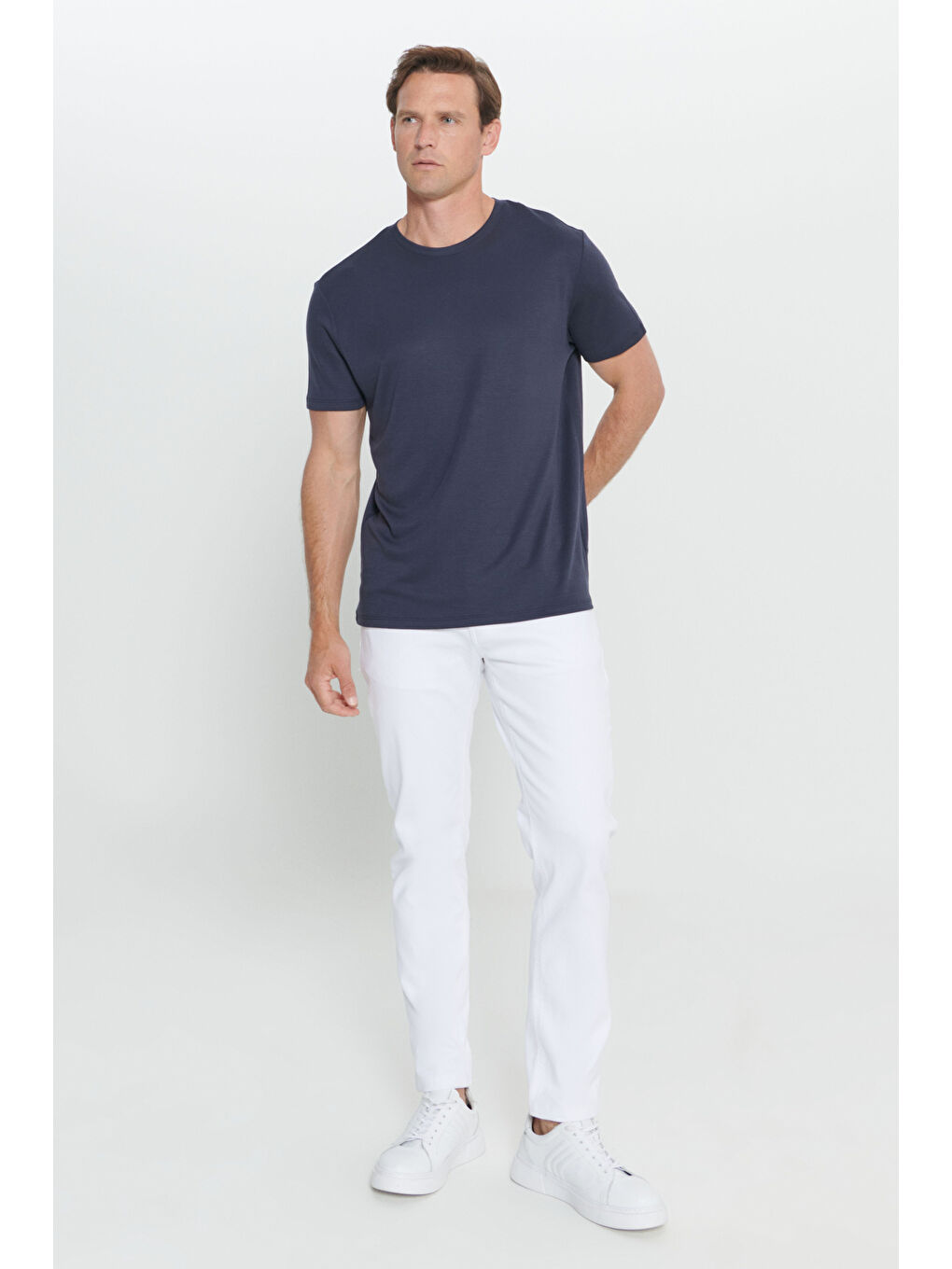 Erkek Lacivert Yumuşak Dokulu Slim Fit Dar Kesim Bisiklet Yaka Tişört-1