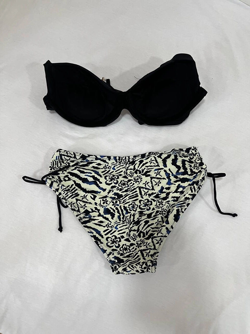 Kadın Siyah Taş İşlemeli Bej Desenli Astarlı Büyük Beden Bikini Takımı HZL25S-LC3351-3