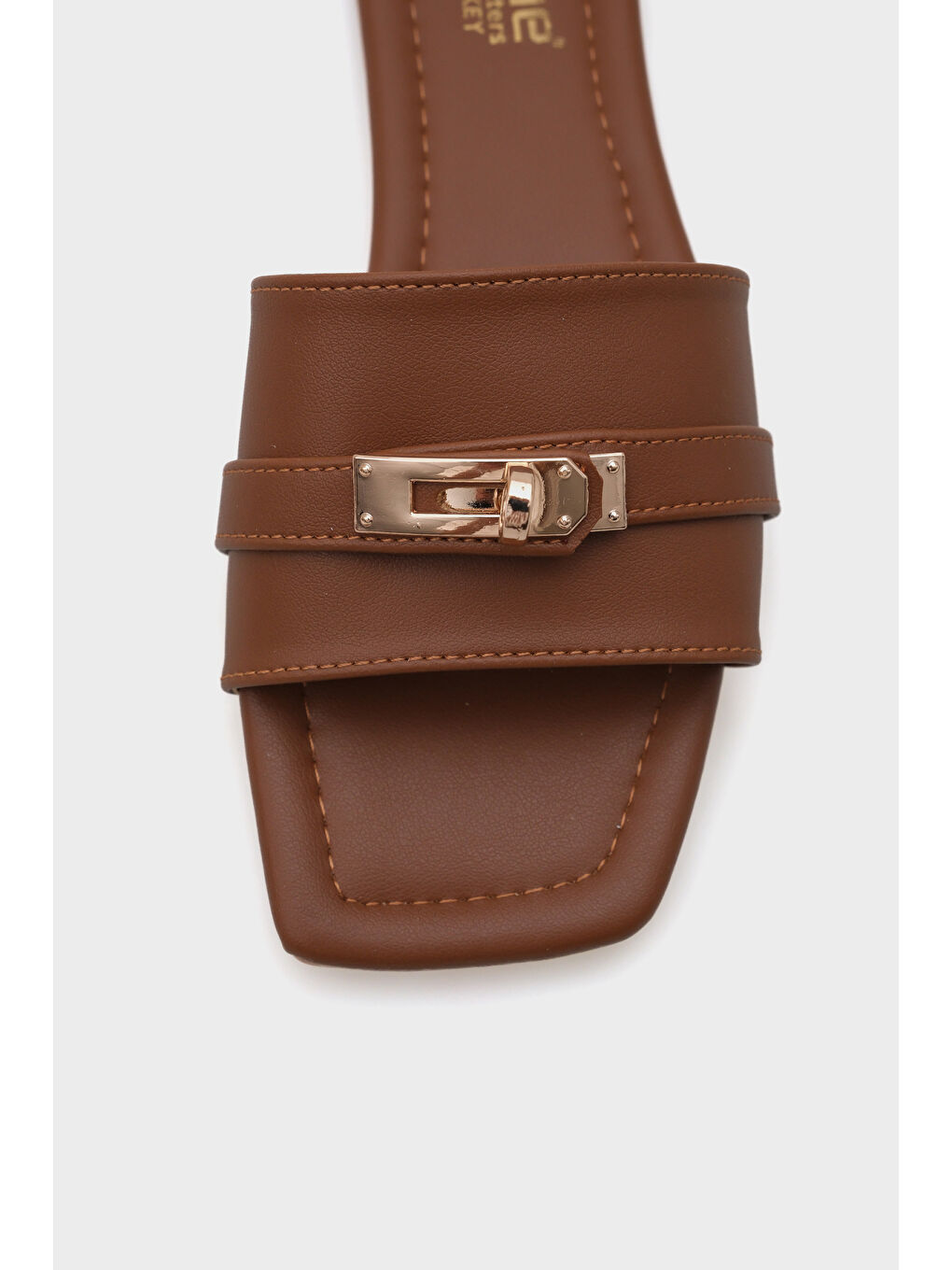 Kahverengi Kim Kadın Terlik-2