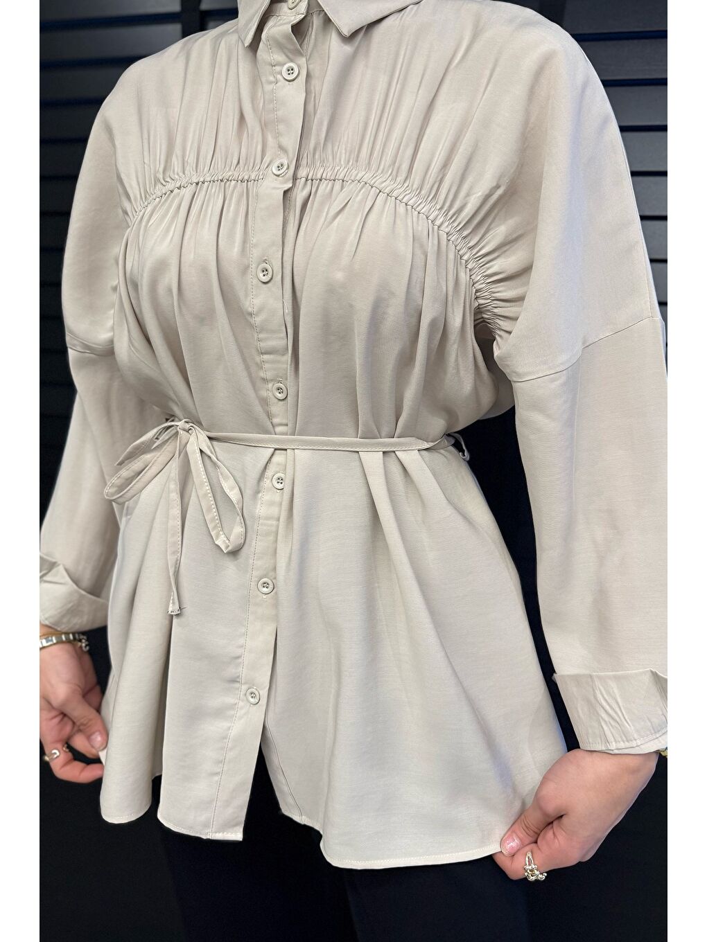 Bej Kadın Ön Büzgü Detaylı Bel Bağlamalı Tesettür Tunik-4