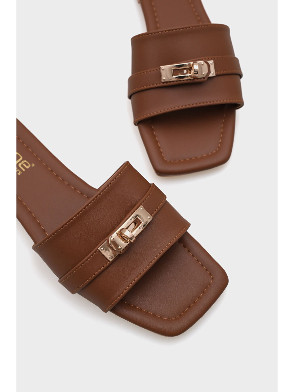 Kahverengi Kim Kadın Terlik-4