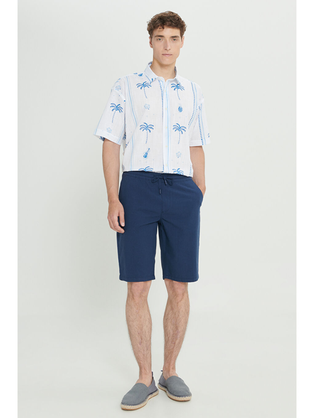 Erkek Lacivert Comfort Fit Rahat Kesim Yan Cepli Keten Şort-3