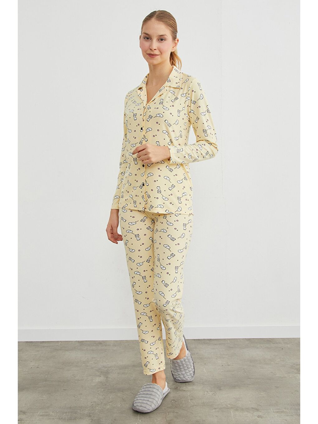 Sarı Ayıcık Desenli Gömlek Yaka Süet Pijama Takımı-3