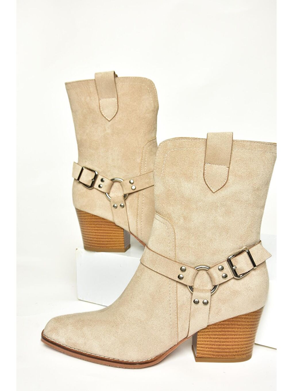 T2960940 Bej Kadın Bot-1