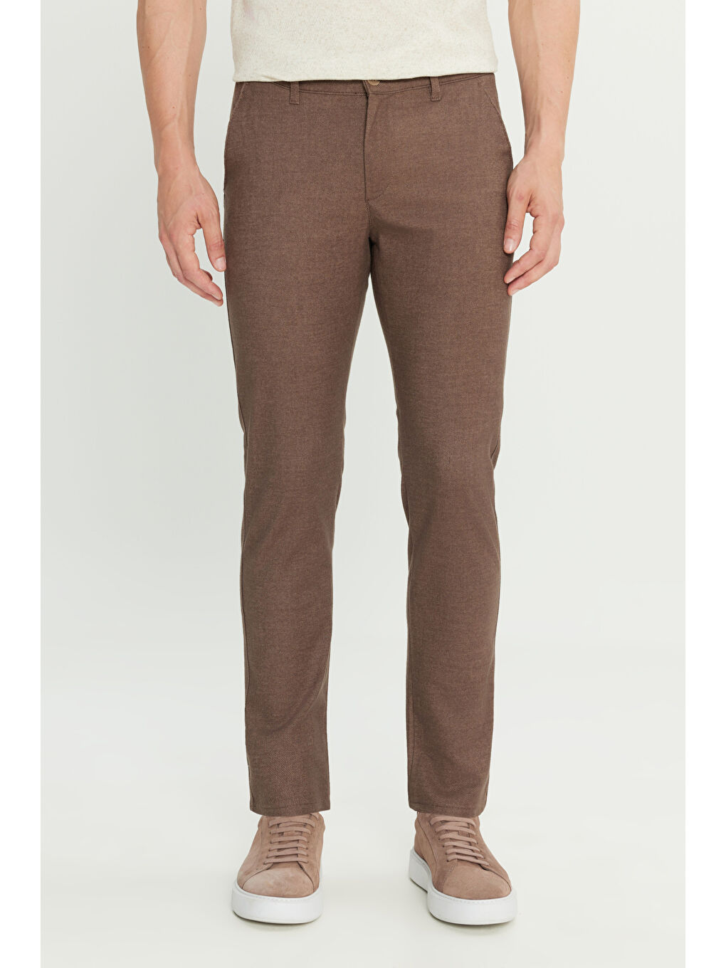 Erkek Kahverengi Pamuklu Slim Fit Dar Kesim Yan Cepli Armürlü Casual Pantolon
